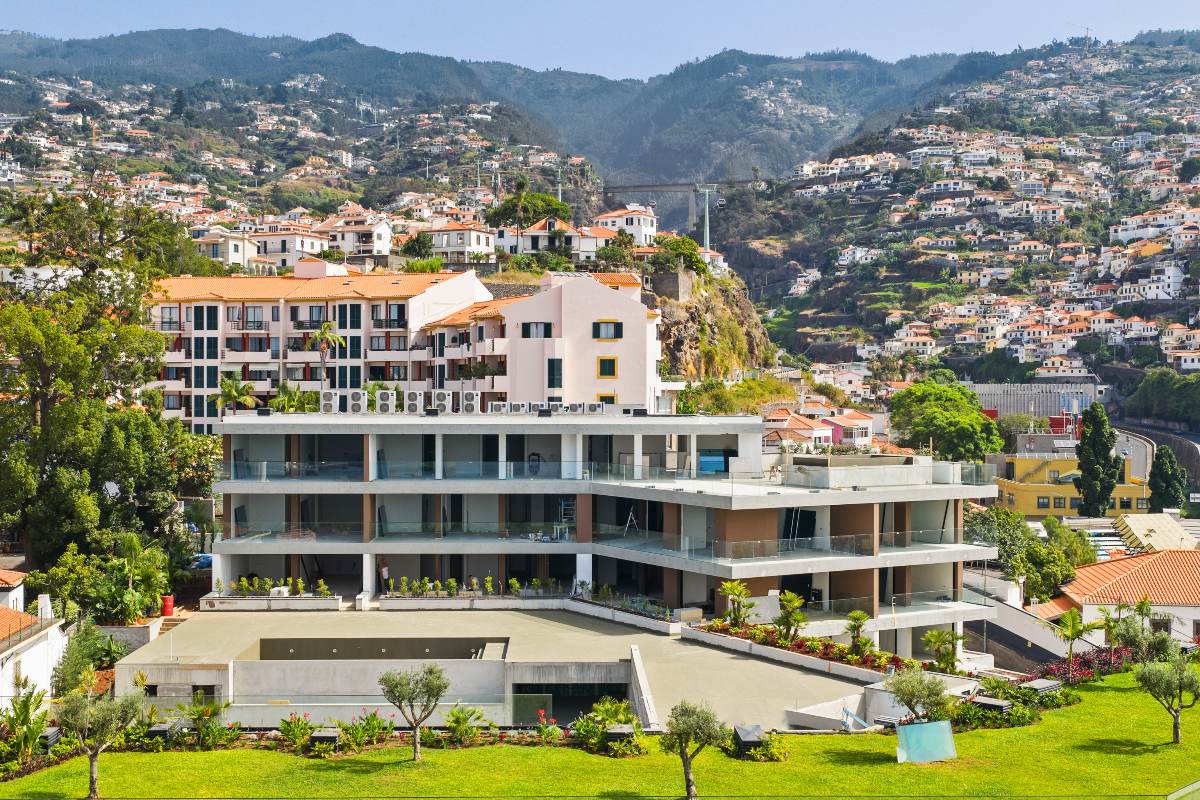 T3 Apartment in Santa Luzia, Funchal, UPTOWN LUX — photo 1 of 18